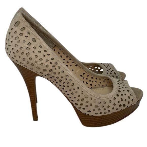 ENZO ANGIOLINI Nordstrom Shoes Heels Pumps Cream Suede Perforated Size 6.5 - Picture 8 of 13